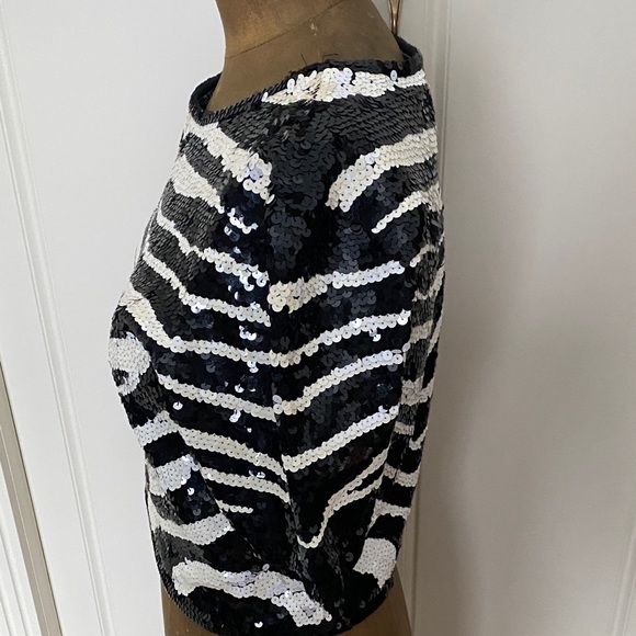 Adrienne Vittadini Black and White Sequin Crop Top - Picture 3 of 6